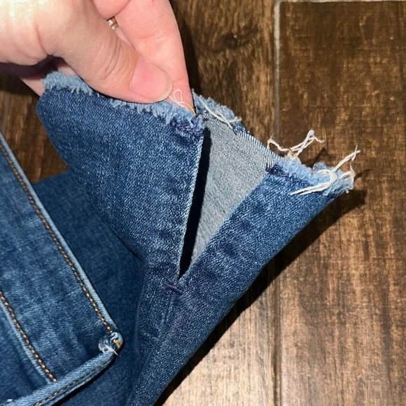 Old Navy High Rise Skinny Jeans Size 10 | Distressed Hem Blue Denim - Picture 5 of 5